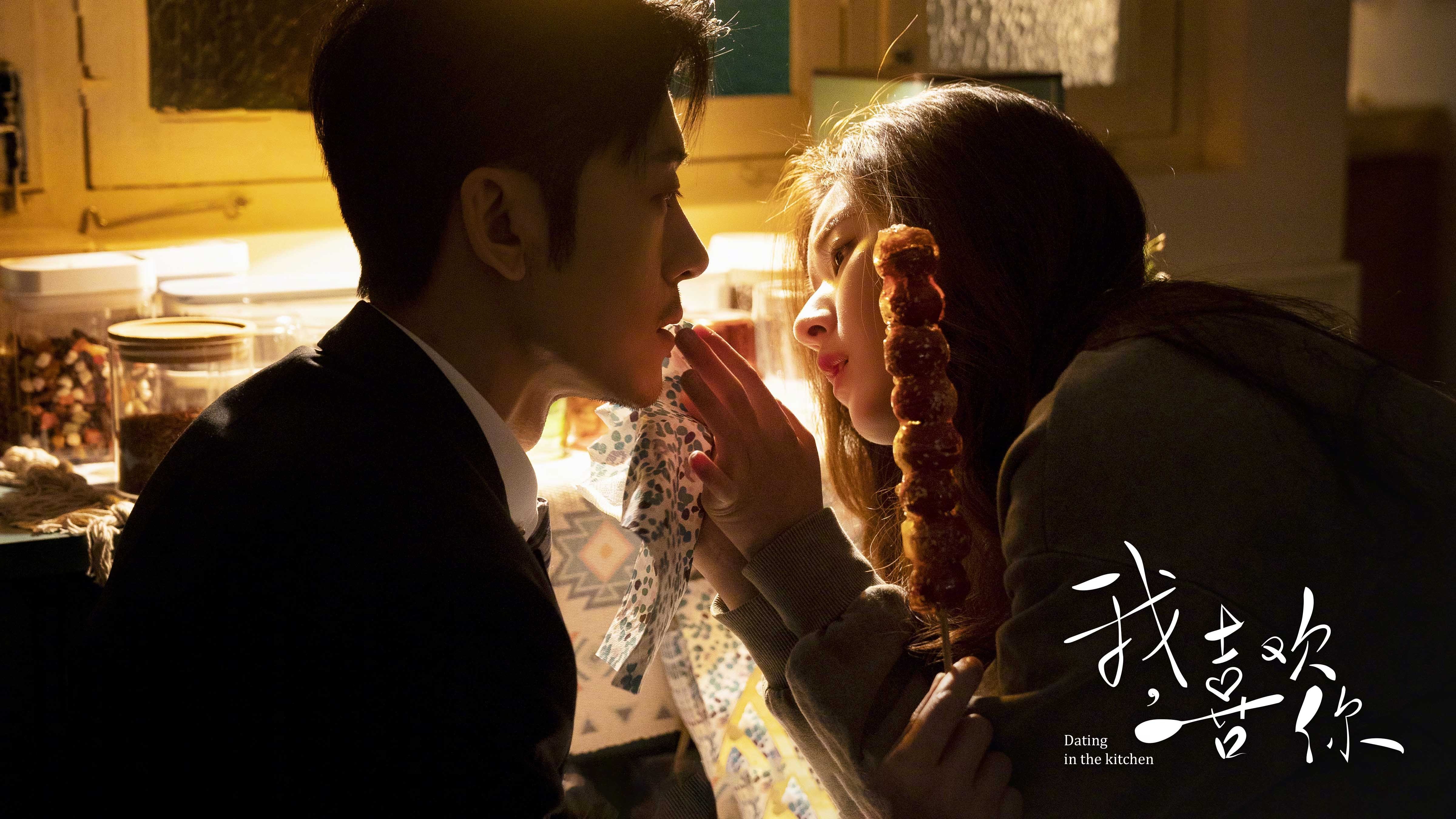 爱游戏体育平台-欧洲杯终极对决：战术博弈中的巅峰瞬间，欧洲杯比赛中段