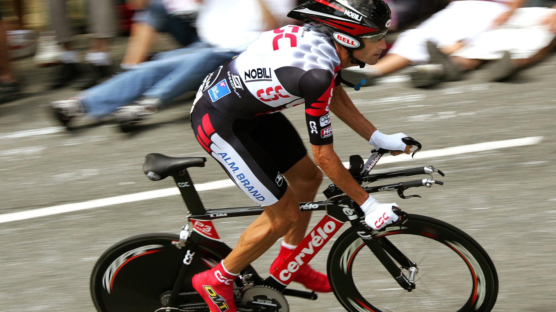 _海滩瑜伽：身心放松的运动新体验_，央视 瑜伽 海滩 小时候